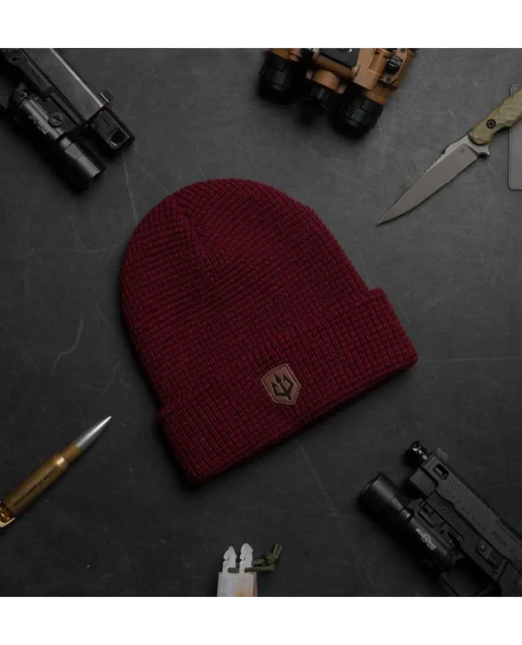 Black Trident Team Beanie Maroon Rot