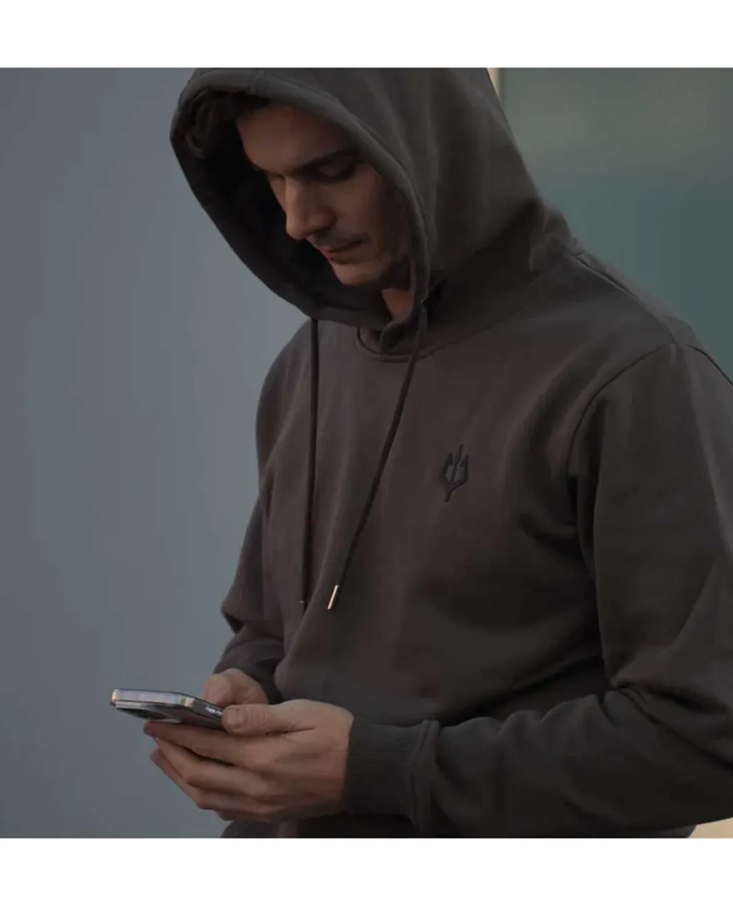 Black Trident Team Hoodie - Maroon Rot