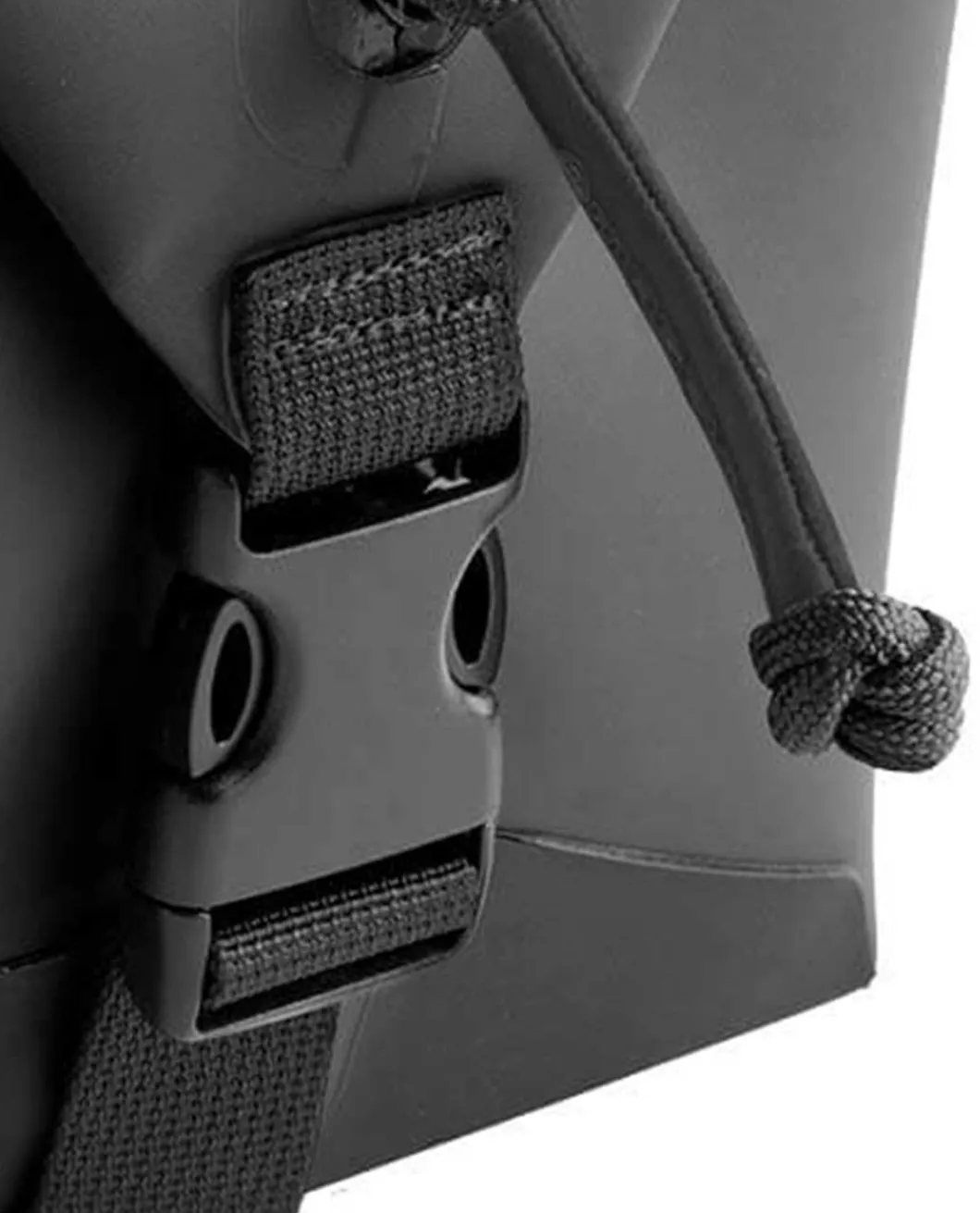 DAKA Takeout Large Black Schwarz