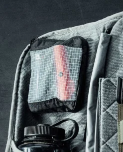 Fade View Pouch Small Black Schwarz