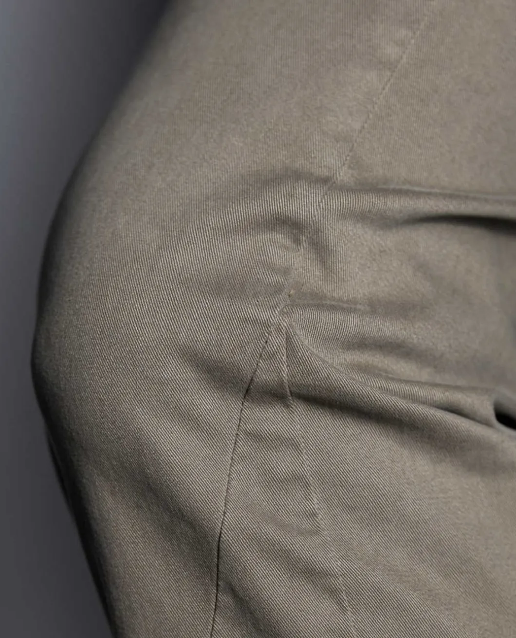 M.U.C. Chino Elastane Flat Dark Earth
