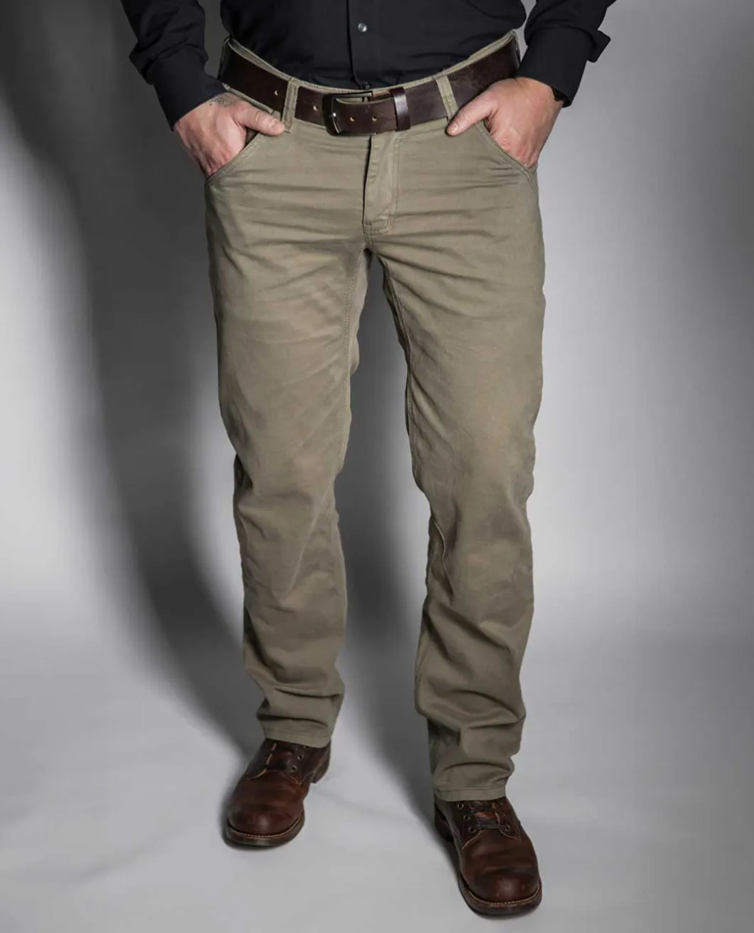 M.U.C. Chino Elastane Flat Dark Earth