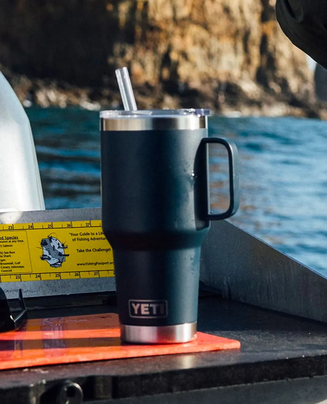 Rambler 25 Oz Straw Mug White Weiß
