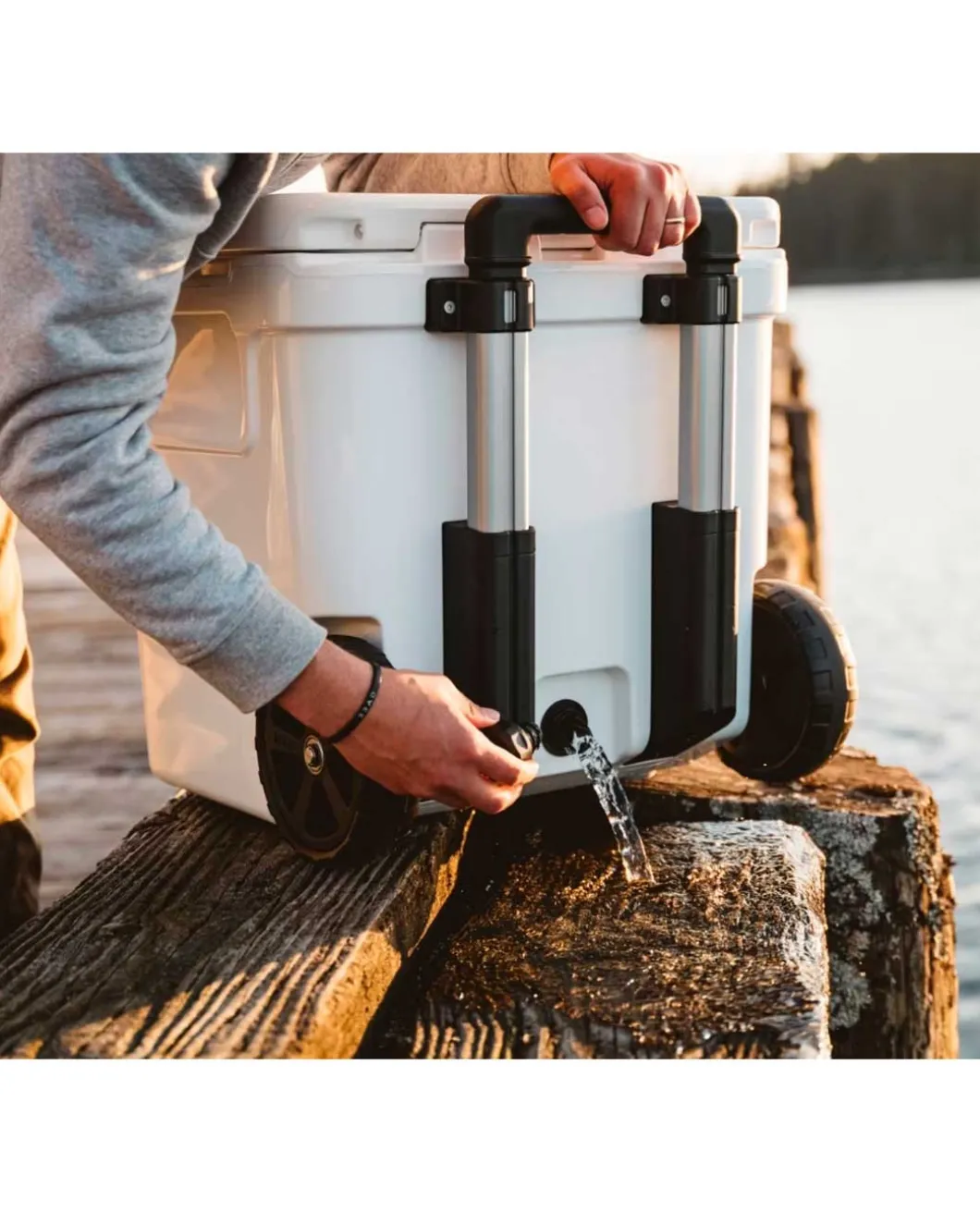 Roadie 48 Kühlbox auf Rädern Charcoal