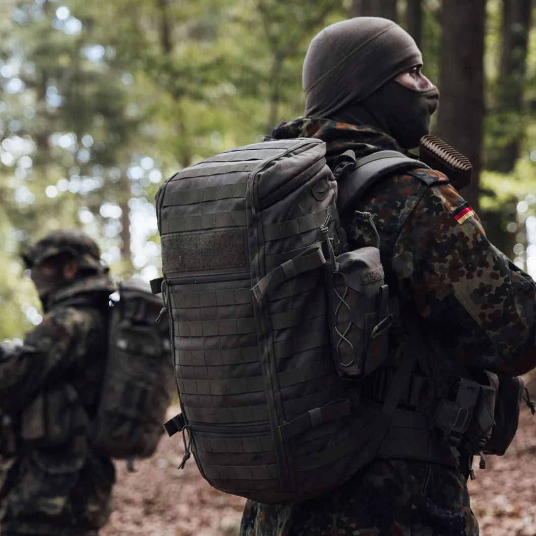 TT Base Pack Top Load 30 Black Schwarz