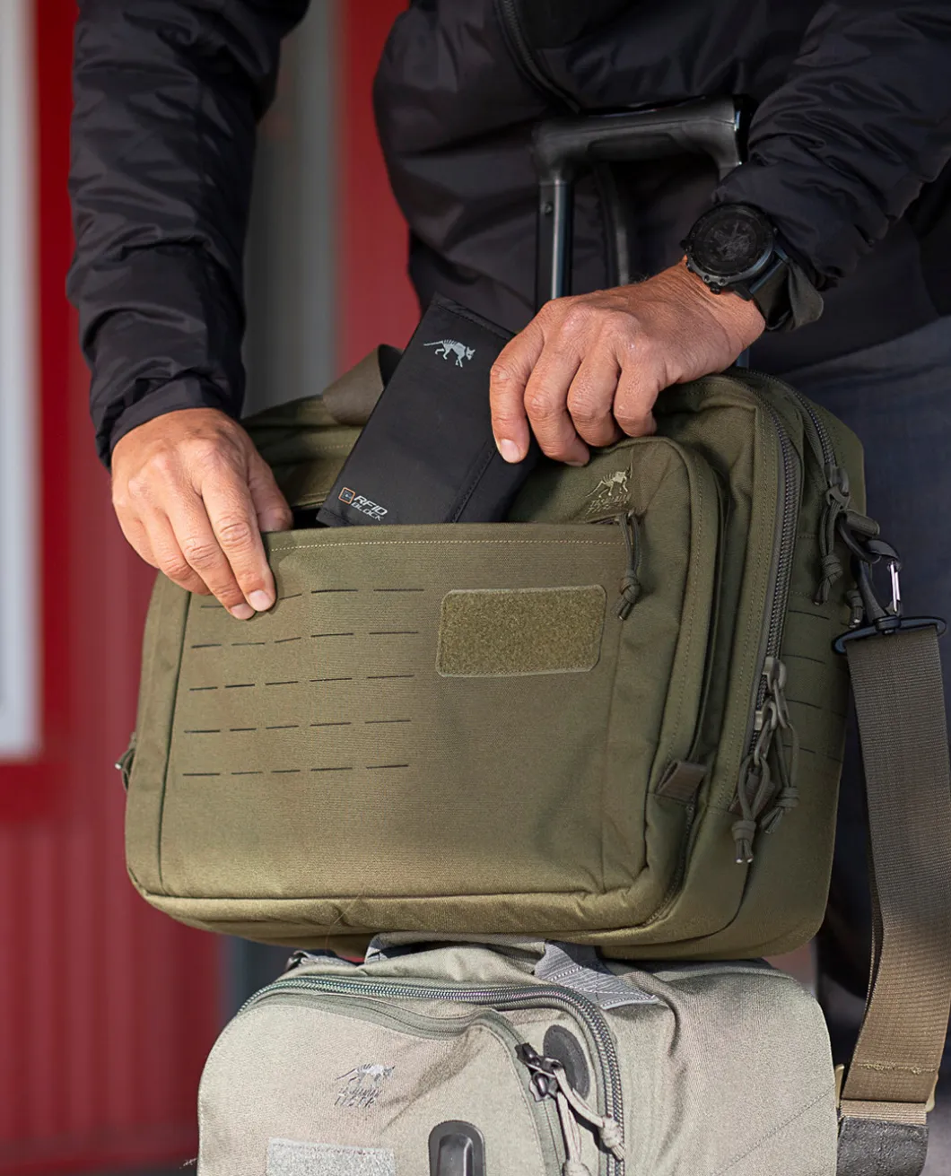 TT Document Bag MKII Oliv
